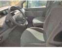 PEUGEOT 807