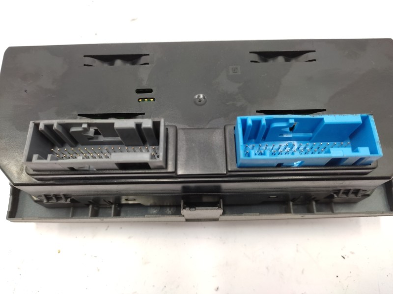 Mando Climatizador 13247811  - Opel Astra H Ber. 1.7 16v Cdti 4