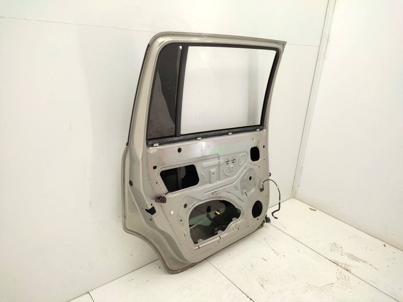 Recambio de puerta trasera izquierda para opel zafira b 1.9 cdti referencia OEM IAM 13203015  