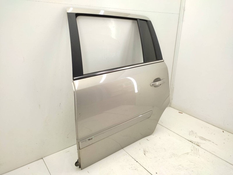 Recambio de puerta trasera izquierda para opel zafira b 1.9 cdti referencia OEM IAM 13203015  