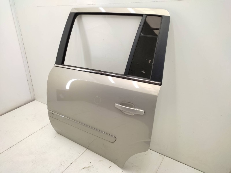 Recambio de puerta trasera izquierda para opel zafira b 1.9 cdti referencia OEM IAM 13203015  