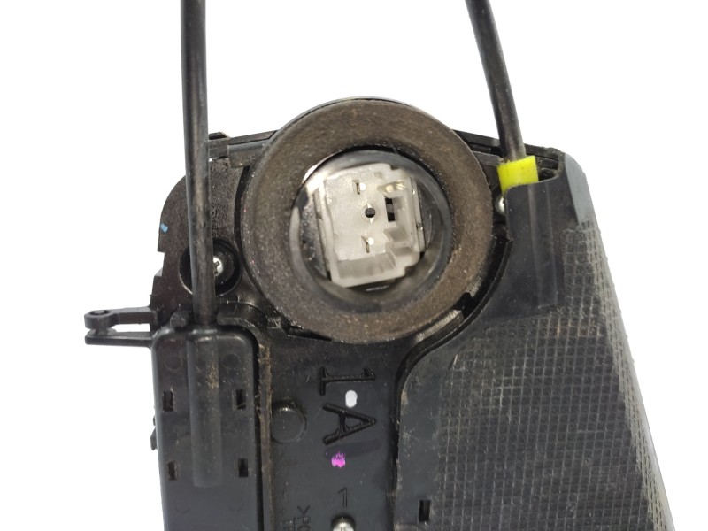 Cerradura Puerta Trasera Derecha 6905047041  - Toyota Prius (nhw20) Basis 2