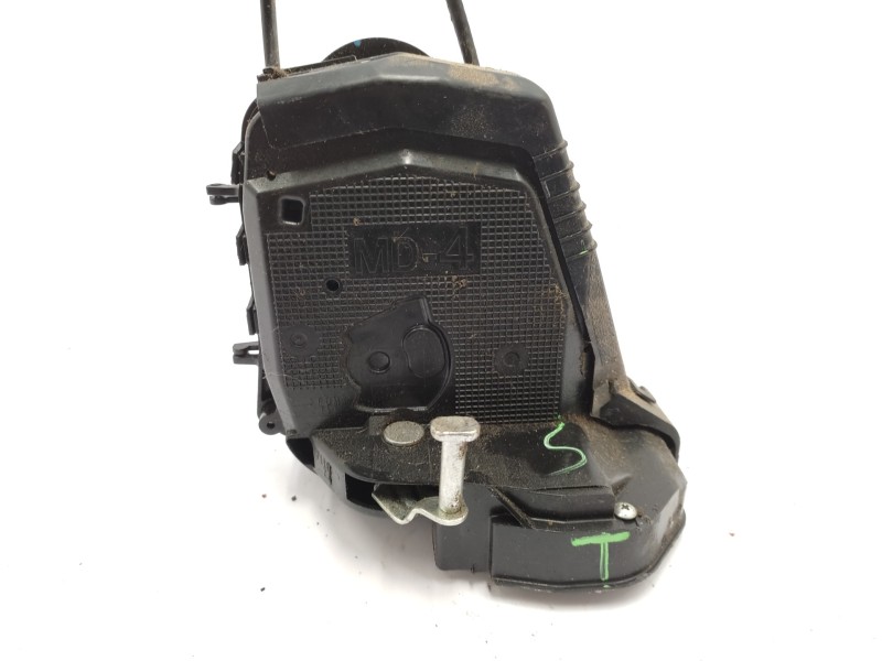 Recambio de cerradura puerta trasera izquierda para toyota prius (nhw20) basis referencia OEM IAM 6906047040  