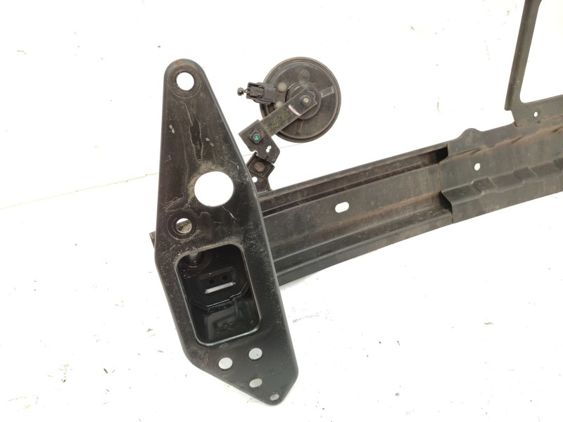 Refuerzo Paragolpes Delantero 865301j500  - Hyundai I20 1.2 16v Cat 4