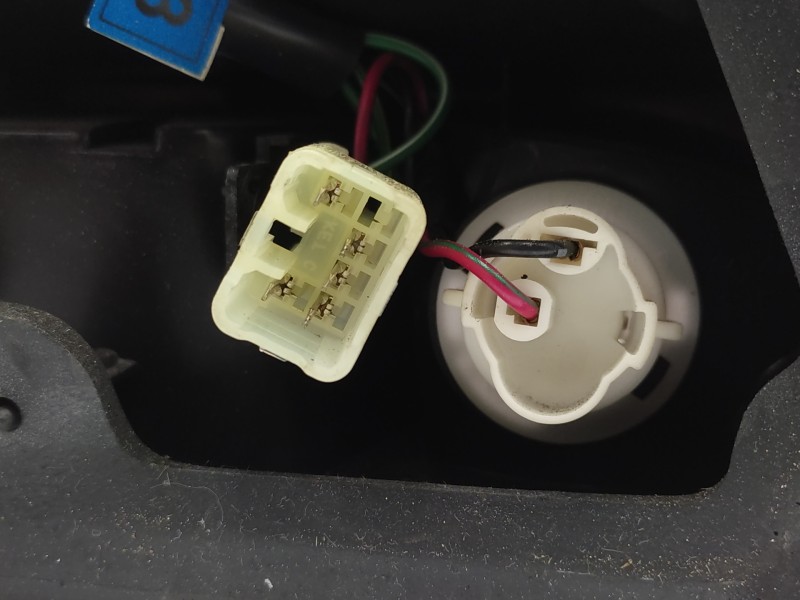 Piloto Trasero Derecho 9240222520  - Hyundai Accent (x3) 1.5 12v Cat 3