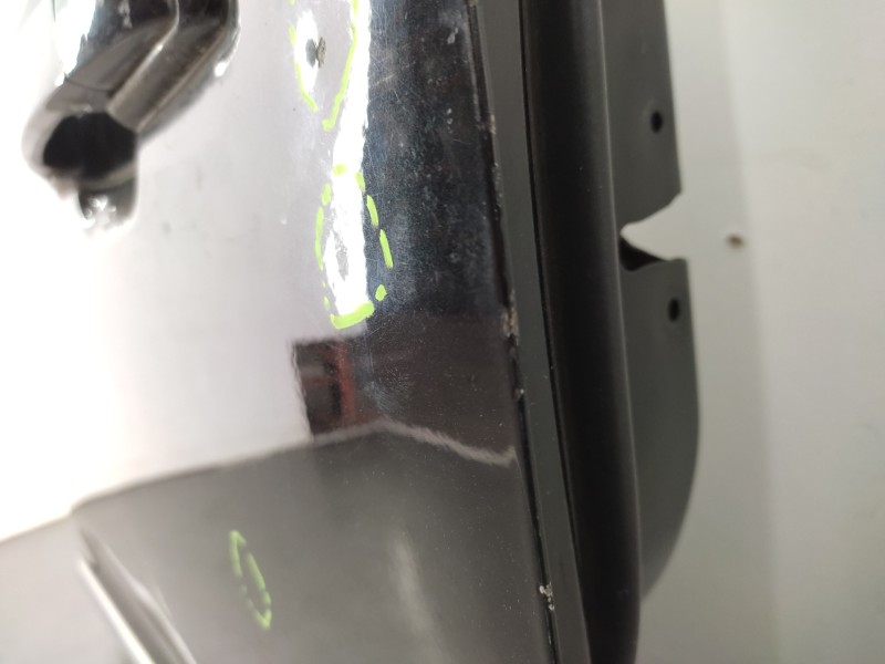 Puerta Trasera Izquierda 6300321101  - Ssangyong Rodius Xdi 9