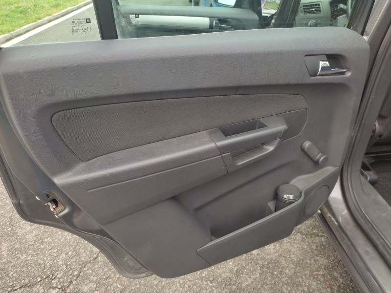 opel zafira / zafira family b (a05) del año 2009