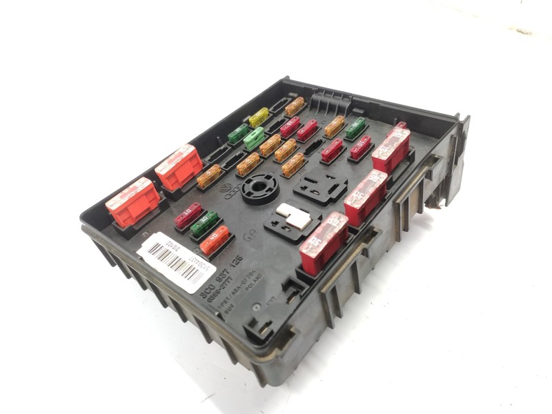 Caja Reles / Fusibles 3c0937125  - Volkswagen Passat Variant (3c5) 2.0 Tdi 2