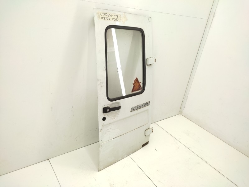 Recambio de puerta trasera derecha para renault rapid/express (f40) 1.0 referencia OEM IAM   