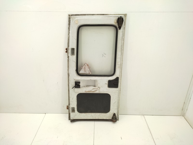 Recambio de puerta trasera derecha para renault rapid/express (f40) 1.0 referencia OEM IAM   