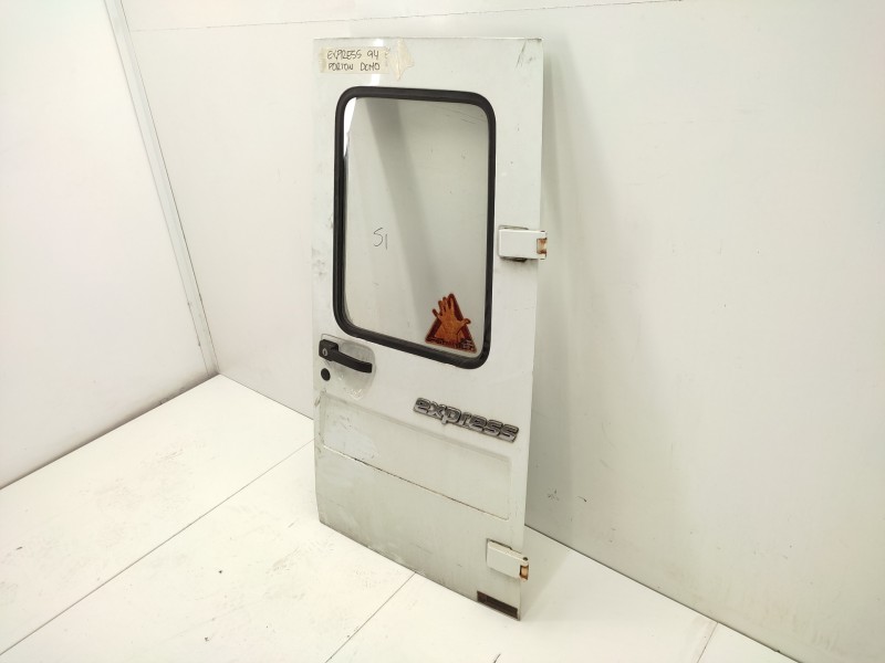 Recambio de puerta trasera derecha para renault rapid/express (f40) 1.0 referencia OEM IAM   