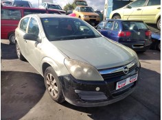 opel astra h berlina del año 2005