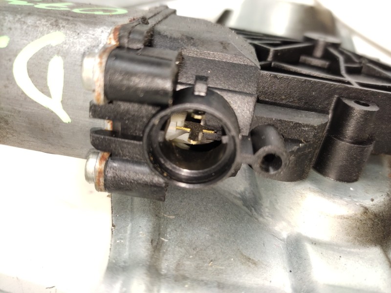 Elevalunas Delantero Izquierdo 8200291145  - Renault Clio Iii 1.5 Dci Diesel Cat 5