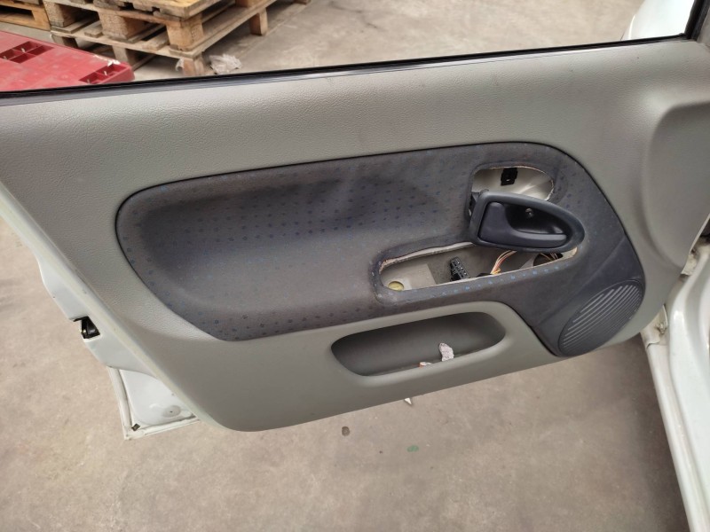 renault clio ii fase ii (b/cb0) del año 2004