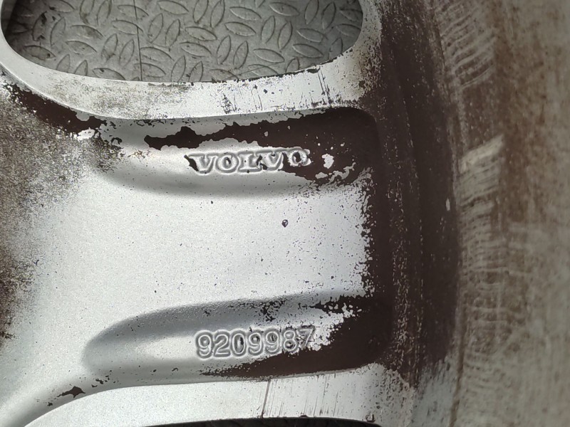 Recambio de juego llantas para volvo xc70 2.4 t awd cross country referencia OEM IAM 9499551  