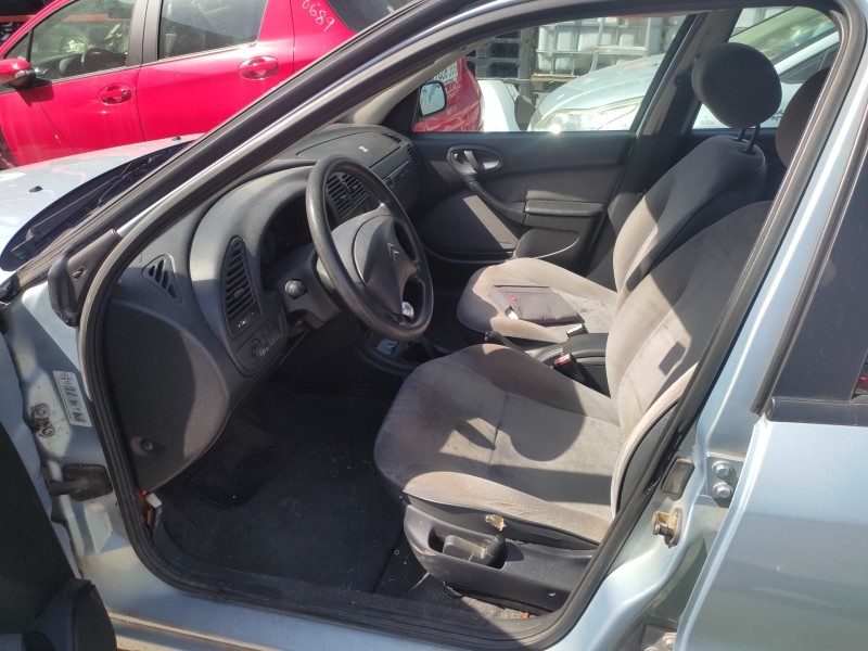 citroën xsara berlina del año 2002