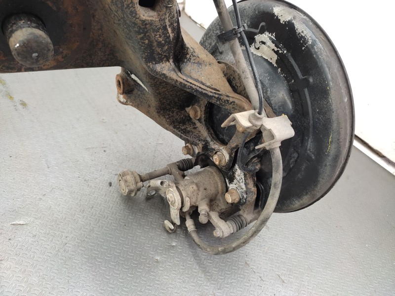Puente Trasero 13319410  - Opel Astra J Lim. 1.7 16v Cdti 8