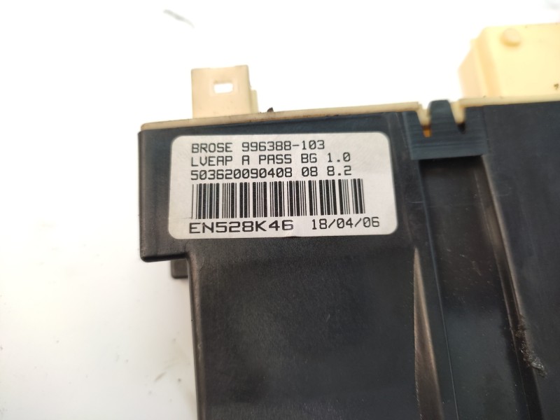 Elevalunas Delantero Derecho 9657133880 9647442180  - Citroën C4 Coupe 1.4 16v 3