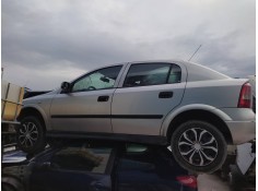 opel astra g berlina del año 2002