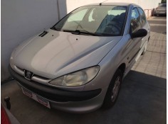 peugeot 206 berlina del año 2000