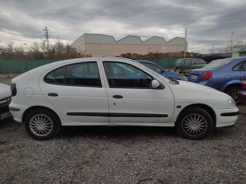 renault megane i berlina hatchback (ba0) del año 1999