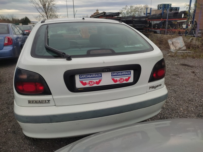 renault megane i berlina hatchback (ba0) del año 1999