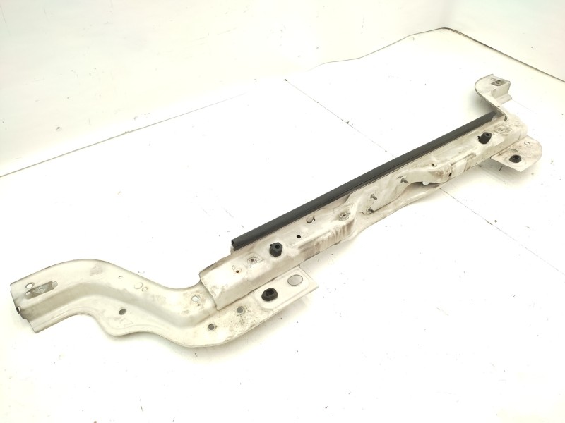 Travesaño Superior 1352684080  - Fiat Fiorino 1.3 16v Jtd Cat 3