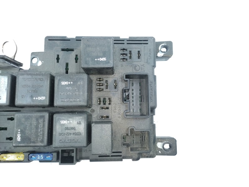 Caja Reles / Fusibles 518828108 30728008  - Volvo V70 Familiar D 5 Titanium 9