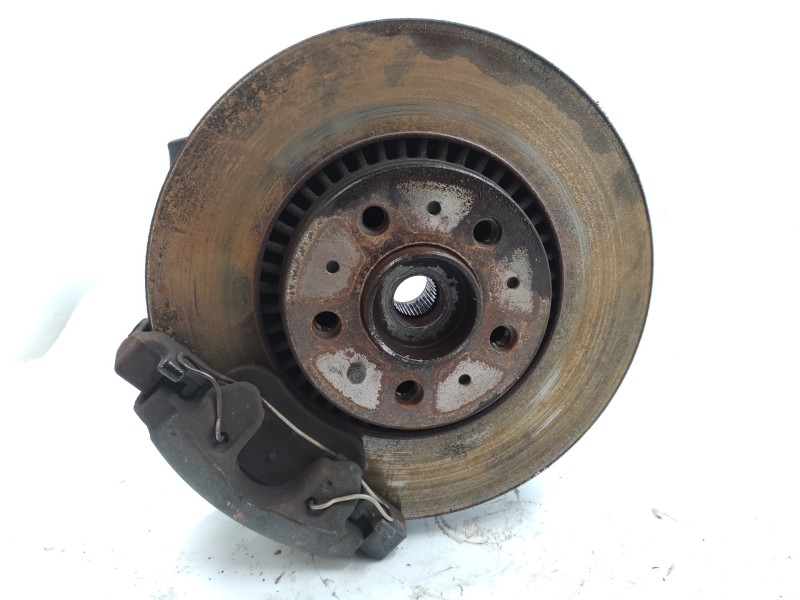 Recambio de mangueta delantera izquierda para volvo v70 familiar d 5 titanium referencia OEM IAM 9461944  