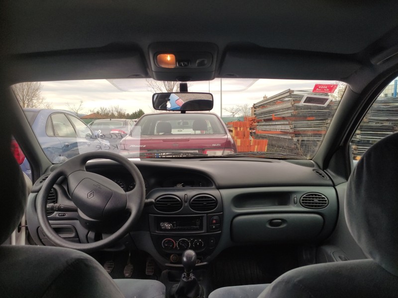 renault megane i berlina hatchback (ba0) del año 1999