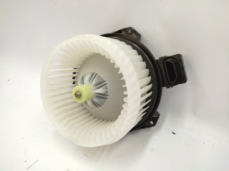 Recambio de motor calefaccion para toyota yaris 1.3 16v cat referencia OEM IAM 871030D101  