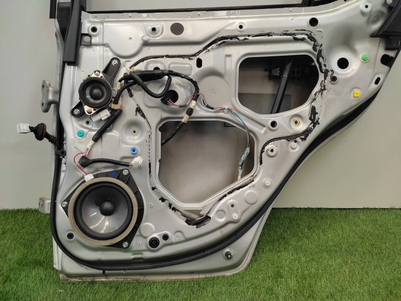Puerta Trasera Derecha 6700353040  - Lexus Is200 (ds2/is2) 220d 3