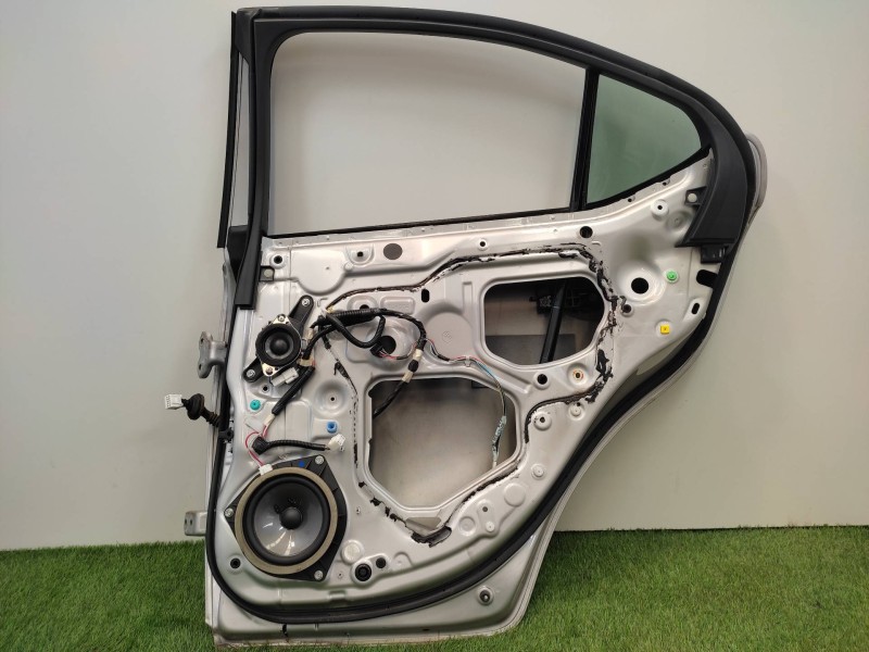 Puerta Trasera Derecha 6700353040  - Lexus Is200 (ds2/is2) 220d 4