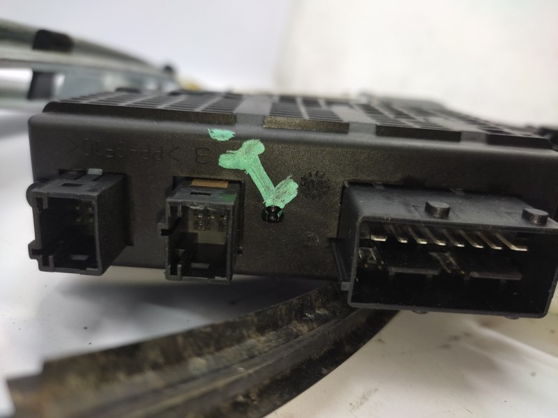 Elevalunas Delantero Izquierdo 9682495680 9221cv  - Citroën C4 Grand Picasso Exclusive 4