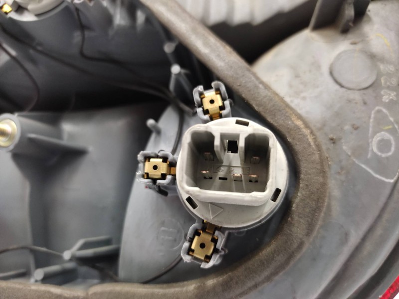 Piloto Trasero Izquierdo 815600d010  - Toyota Yaris (ncp1/nlp1/scp1) 1.0 Start 3
