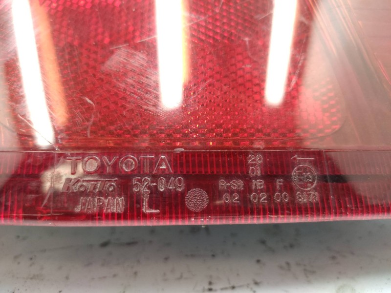 Piloto Trasero Izquierdo 815610d070  - Toyota Yaris (ncp1/nlp1/scp1) 1.3 Luna 2