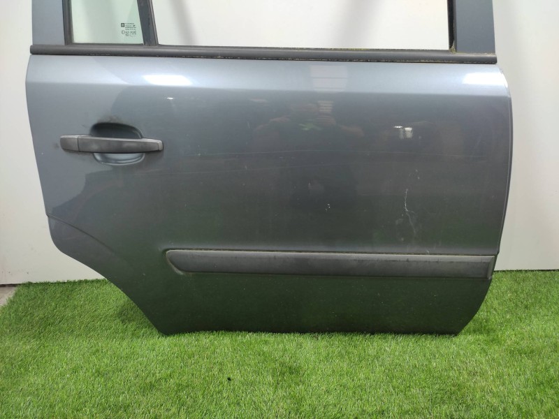 Puerta Trasera Derecha 13203016  - Opel Zafira B 1.9 Cdti 2