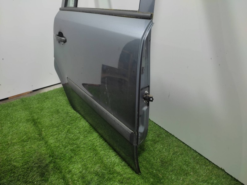 Puerta Trasera Derecha 13203016  - Opel Zafira B 1.9 Cdti 3