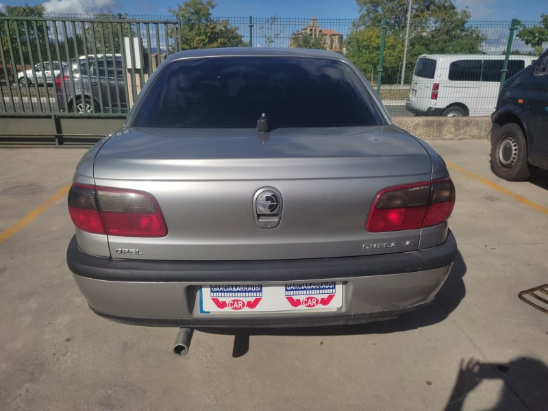 opel omega b del año 1994