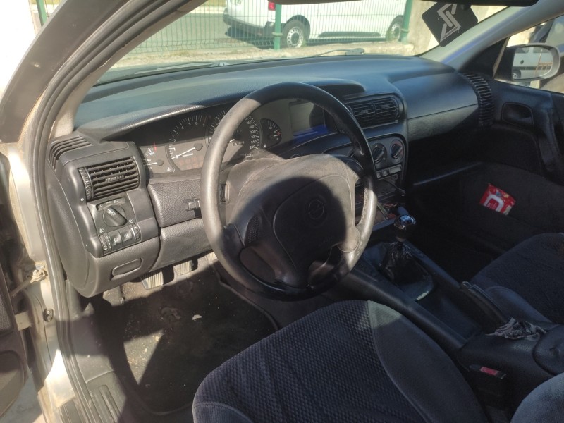 opel omega b del año 1994