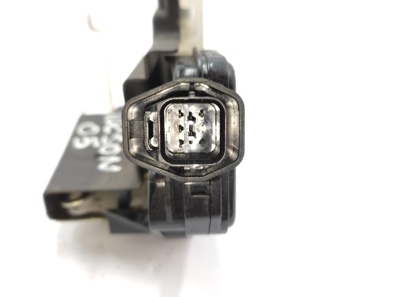 Cerradura Puerta Delantera Derecha 813202e000  - Hyundai Tucson (jm) 2.0 Cat 4