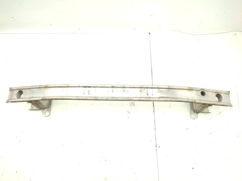 Recambio de refuerzo paragolpes delantero para renault clio iii 1.5 dci diesel referencia OEM IAM 8200564847  