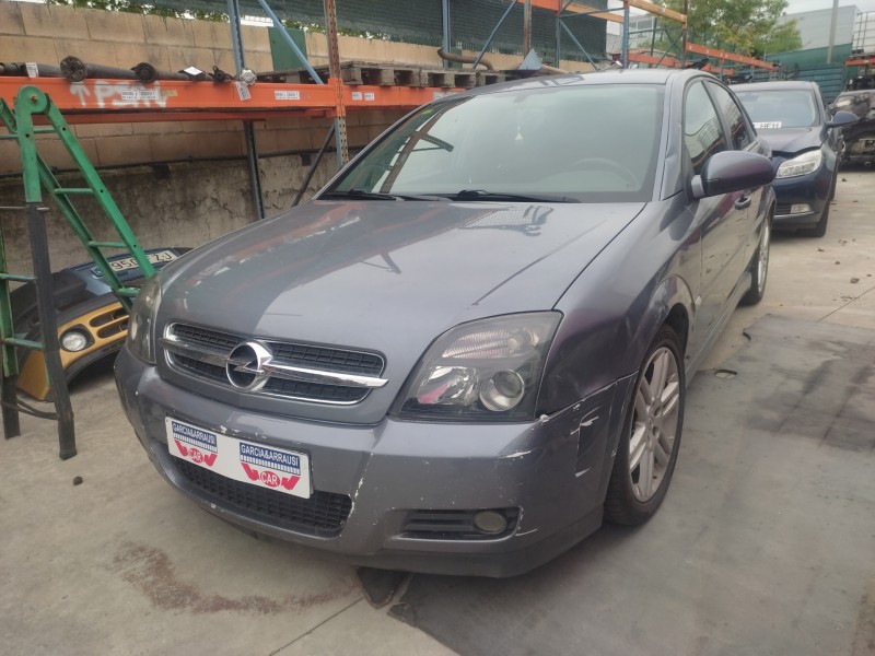 opel vectra c berlina del año 2004