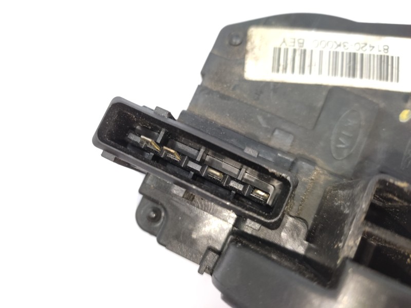 Cerradura Puerta Trasera Derecha 814203k000  - Hyundai Sonata (nf) 2.0 Crdi Cat 2