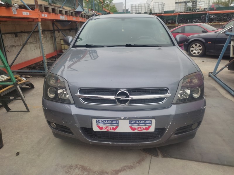 opel vectra c berlina del año 2004