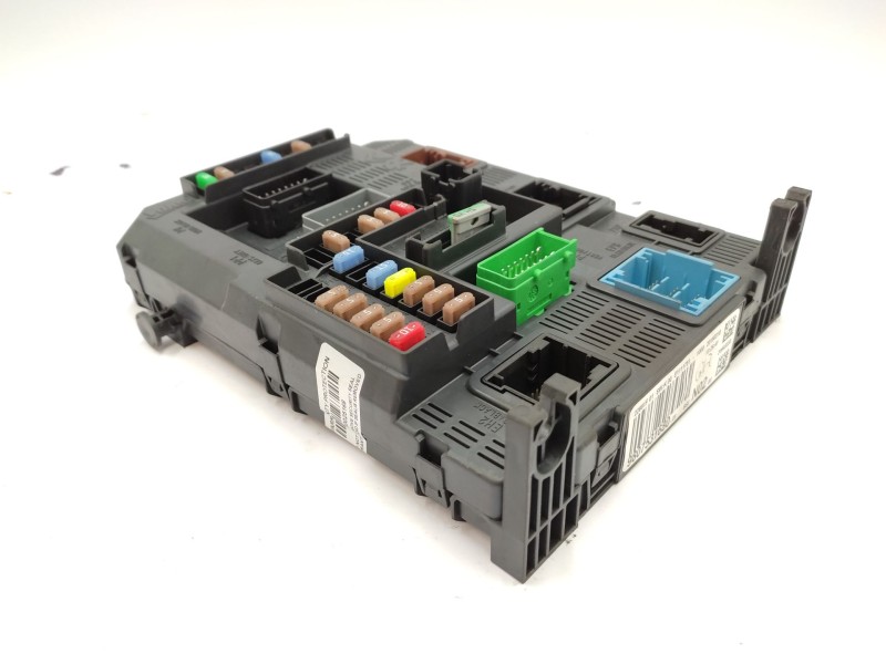 Recambio de caja reles / fusibles para citroën c4 cactus 1.2 vti 82 referencia OEM IAM 9807531680 1612139080 