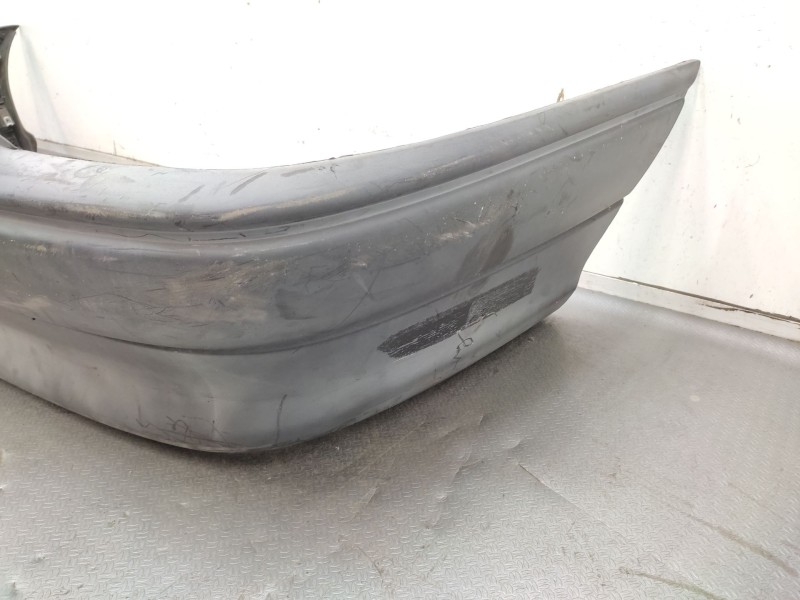 Paragolpes Trasero 90487346  - Opel Astra F Berlina Gl 2