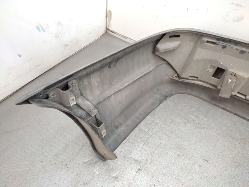 Paragolpes Trasero 90487346  - Opel Astra F Berlina Gl 5