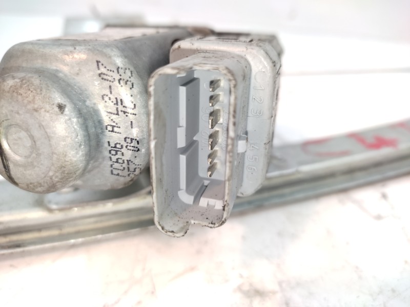 Elevalunas Trasero Derecho 440787f 401786a9  - Citroën C4 Berlina 1.4 16v 2