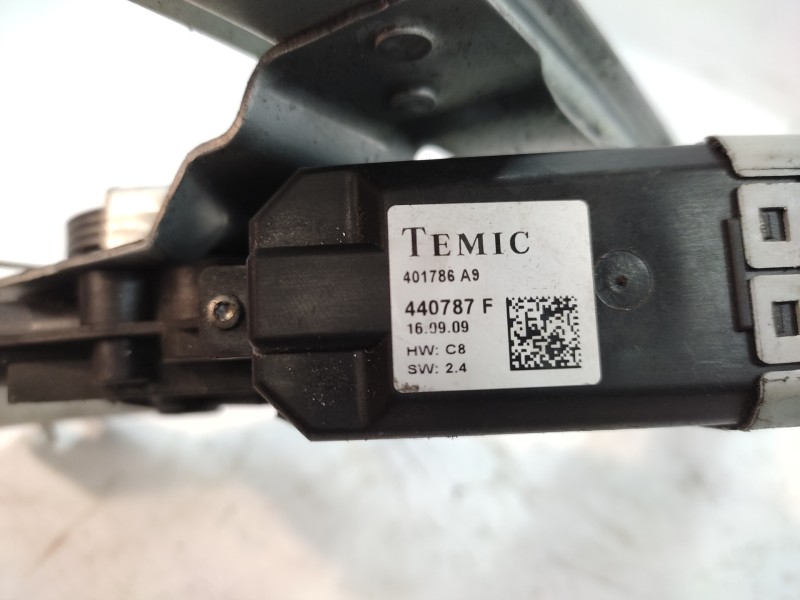Elevalunas Trasero Derecho 440787f 401786a9  - Citroën C4 Berlina 1.4 16v 4